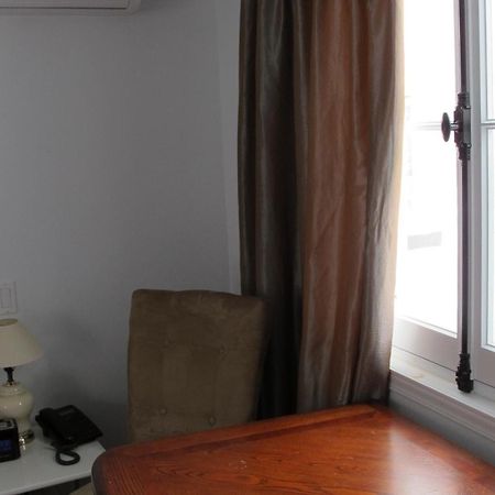 Au Petit Hotel Κεμπέκ Δωμάτιο φωτογραφία